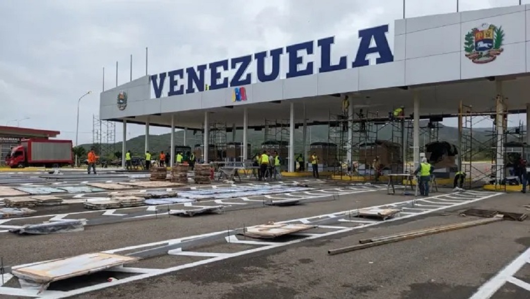 Después de prohibirlo, ahora desde este 3Ene motorizados colombianos podrán cruzar a Venezuela por Tienditas