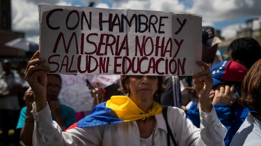 Alertan de «despido masivo» en Gobernación de Miranda: Suspendieron sueldo de 1.000 profesores