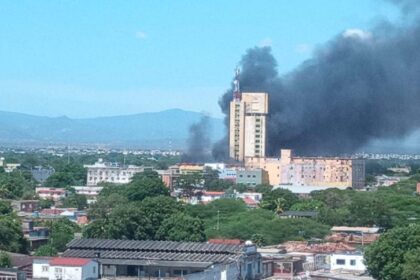 EN VIDEO | Más de 20 heridos por incendio de gran magnitud en hotel de Coro este 5Ago