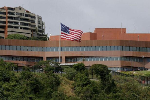 EEUU y Venezuela avanzan en la reapertura de sus respectivas embajadas