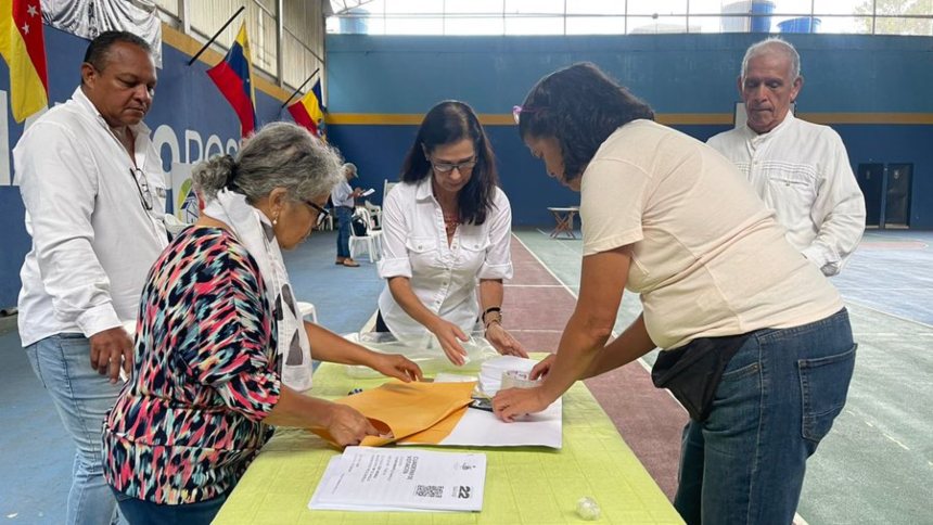 ELECCIÓN PRIMARIA: Abren los centros de votación en el país