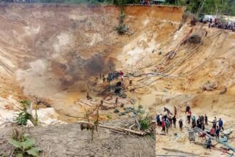 GRAN SABANA: Nuevo derrumbe en la mina del video viral del 12Nov dejó varios desaparecidos, ya encontraron cinco cuerpos