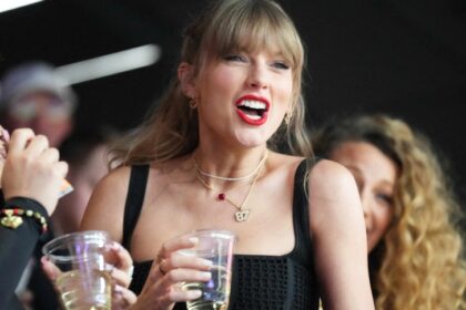 La cantante estadounidense Taylor Swift donó 100 mil dólares para la familia de Lisa López, la aficionada mexicana que perdió la vida