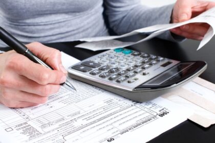 ¿Cómo calcula correctamente lo que debes pagar de impuestos al Servicio de Impuestos Internos (IRS, por sus siglas en inglés)? Se trata