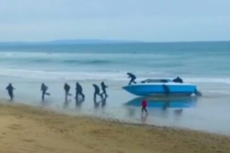 Un video generó alarma, en las últimas horas, ya que muestra la llegada de migrantes a bordo de lanchas y motos acuáticas California (EEUU)