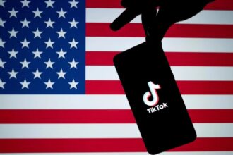 La administración del presidente de EEUU, Donald Trump, anunció una nueva prórroga de 75 días para que TikTok, la popular aplicación de videos cortos, alcance un acuerdo que permita su operación en el país.  