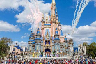 Walt Disney World advirtió, recientemente, vetará "de por vida" a aquellos visitantes que han fingido una discapacidad saltarte las filas.