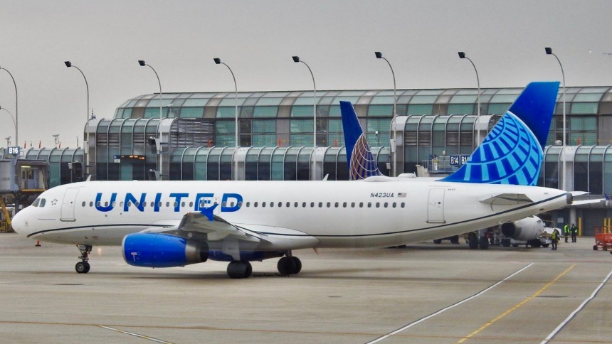 Un avión de United Airlines perdió este martes, 9 de julio, una rueda al despegar de Los Ángeles y casi pudo ocurrir una tragedia.  