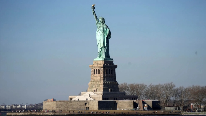 La NASA confirmó que un meteorito sobrevoló la ciudad de Nueva York, pasando cerca de la Estatua de la Libertad