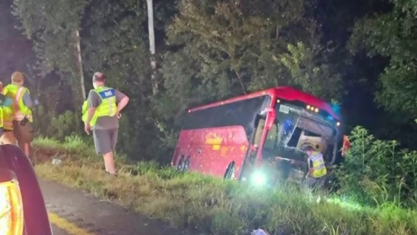 Siete muertos, incluidos dos niños, y 36 heridos dejó accidente de autobús de pasajeros en Mississippi