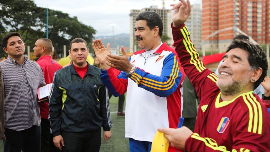 El entrenador dos veces mundialistas que estuvo a punto de llegar a la Vinotinto pero no tuvo la aprobación de Maradona