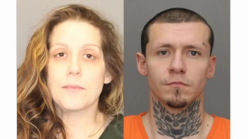 Un gran jurado del condado de Gloucester, Nueva Jersey (EEUU), acusó formalmente a Amanda A. Schools, de 35 años, y a su novio Tyler L. Sullivan, de 28, por la muerte de un niño de dos años que fue hallado con drogas en su organismo y múltiples signos de abuso físico.  