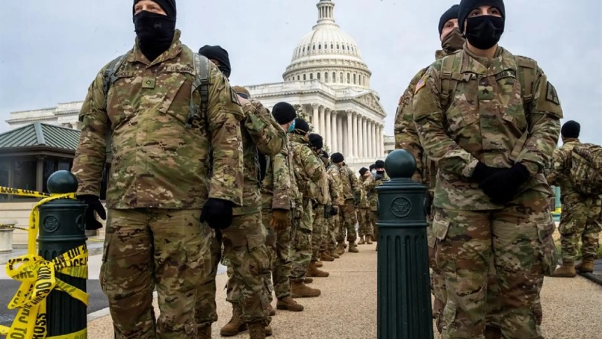 El Departamento de Seguridad Nacional de EEUU (DHS, por sus siglas en inglés) solicitó la movilización de 20.000 efectivos de la Guardia Nacional para apoyar las detenciones y deportaciones de migrantes indocumentados.  