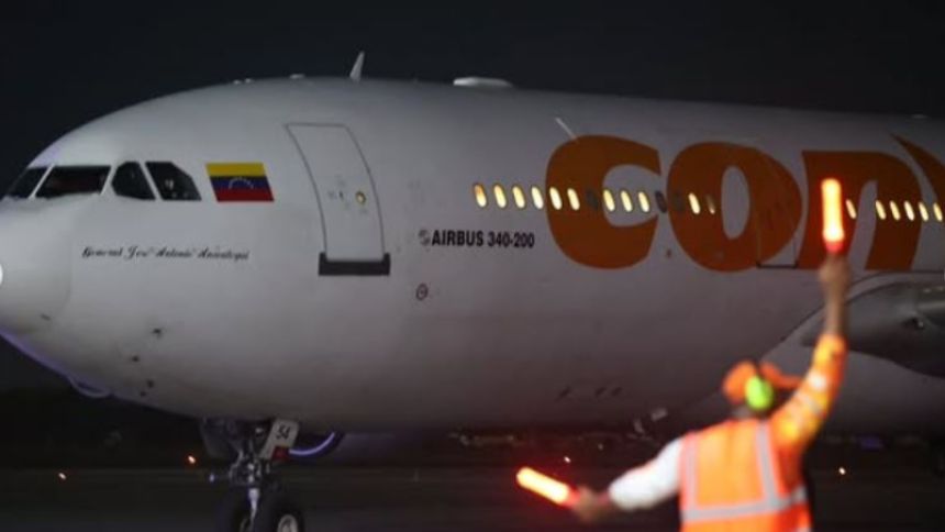 EN FOTOS: Nuevo vuelo con migrantes venezolanos aterrizó en Maiquetía la noche de este viernes 16May