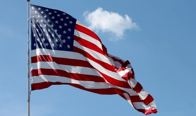 Desde la primera mitad de 2025, el Servicio de Ciudadanía e Inmigración de Estados Unidos (USCIS, por sus siglas en inglés) ha implementado una serie de reformas que transforman por completo el proceso de naturalización o solicitud de ciudadanía.  