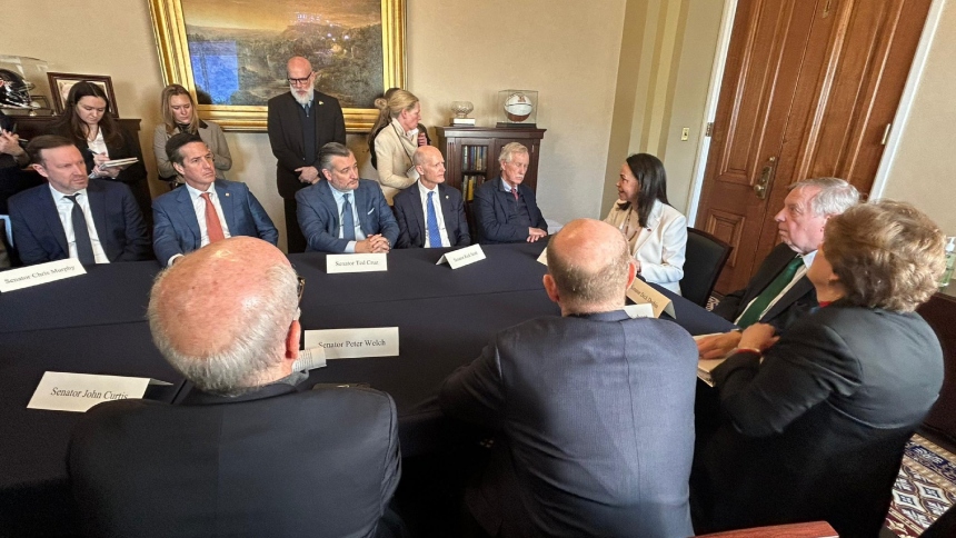 María Corina Machado, la líder opositora y Premio Nobel de la Paz, llevó este jueves, 15 de enero, su mensaje al Senado de Estados Unidos, donde pidió a los legisladores “pensar en todo" lo que han vivido los venezolanos durante más de dos décadas de crisis política y social.  