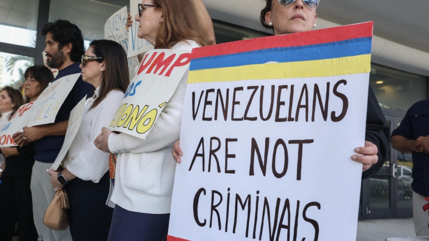 La aprobación de la Ley de Amnistía para la Convivencia Democrática en Venezuela abrió un nuevo capítulo político interno, pero también generó una profunda interrogante sobre sus efectos fuera del país, especialmente en Estados Unidos, donde más de 300.000 solicitudes de asilo venezolanas siguen pendientes. 