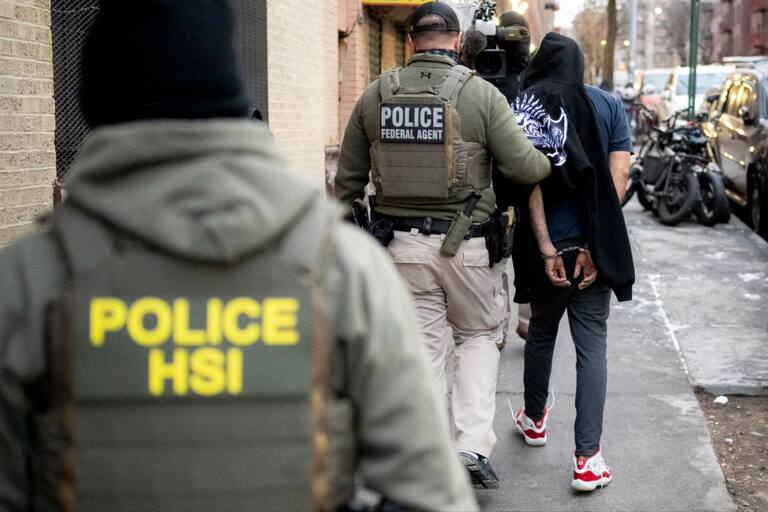 En las últimas horas, se dieron a conocer datos de un nuevo informe del Departamento de Seguridad Nacional de Estados Unidos (DHS, por sus siglas en inglés) que detalla la expansión del Tren de Aragua en territorio estadounidense, en el cual se alertó que la organización criminal venezolana ya tiene presencia en al menos 46 estados.  