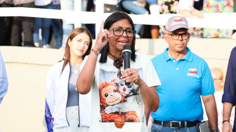 VIDEO: Delcy Rodríguez espera continuar agenda de trabajo con EE.UU. tras llegada de diplomático