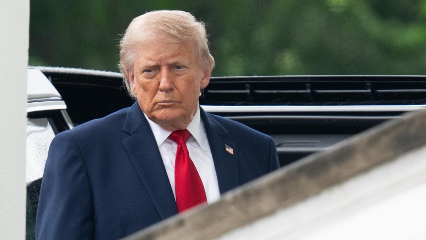 El presidente de Estados Unidos, Donald Trump, afirmó este martes, 26 de mayo, que su examen médico semestral salió «perfecto» en medio de las preocupaciones por su estado de salud, debido a la insuficiencia venosa crónica que padece y a pocos días de que cumpla 80 años. 