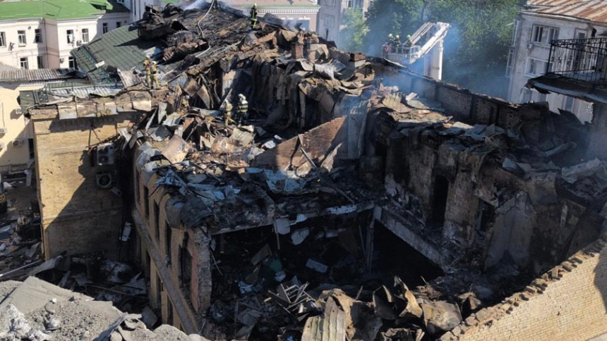 Ucrania denunció ataque masivo de Rusia que afectó varias zonas residenciales dejando cuatro muertos y casi 100 heridos