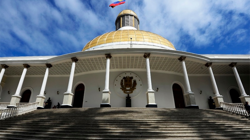 La Asamblea Nacional electa en 2015 afirmó por medio de comunicado emitido este jueves, 18 de junio, que las reuniones sostenidas por Dinorah Figuera con Jorge Rodríguez y el encargado de Negocios de la Embajada de Estados Unidos en Venezuela, John Barrett, forman parte de un «proceso de diálogo para avanzar hacia una transición democrática» en Venezuela. 