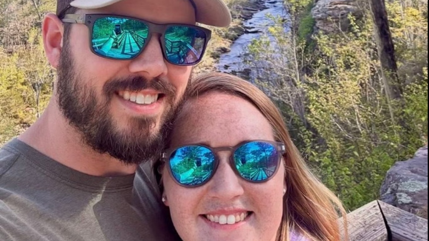 Una demanda por homicidio culposo presentada en Alabama reveló los detalles del asesinato de Ada Doss, una enfermera de 27 años, quien fue brutalmente asesinada a tiros en el estacionamiento del Centro Médico Regional DCH, en Tuscaloosa, en Alabama (EEUU).  