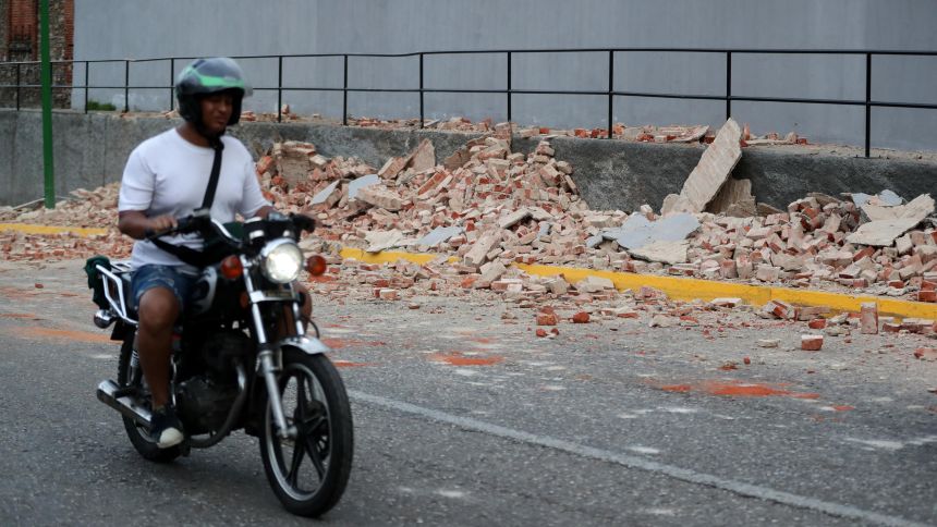Dos fuertes terremotos sacuden Venezuela en un minuto, el principal fue de magnitud 7,5