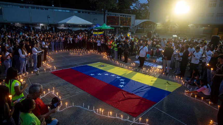 El número de víctimas mortales aumenta mientras Venezuela intenta recuperar la normalidad
