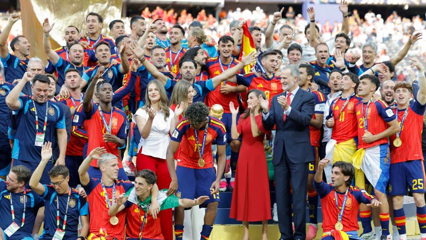 España recupera el primer puesto en la clasificación de la FIFA tras ganar el MundialEspaña recupera el primer puesto en la clasificación de la FIFA tras ganar el Mundial