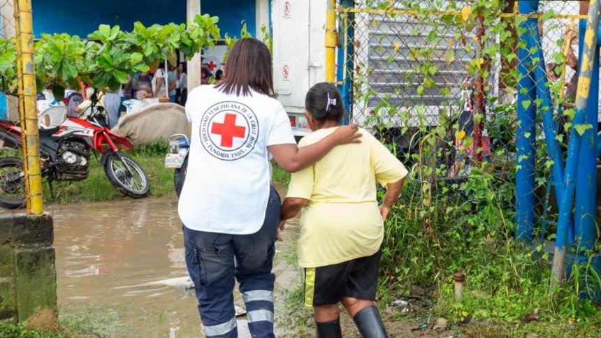 Cruz Roja Venezolana mantiene operaciones humanitarias en Apure, Sucre y La Guaira