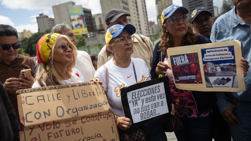 Sindicalistas piden la salida de Delcy Rodríguez y critican su respuesta a los terremotos