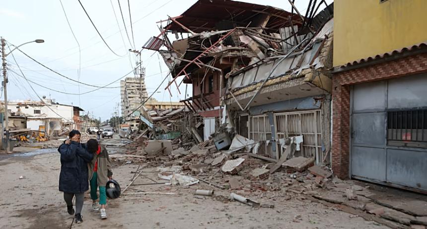 Caen ingresos del 80 % del sector productivo de La Guaira, a casi dos meses de los terremotos