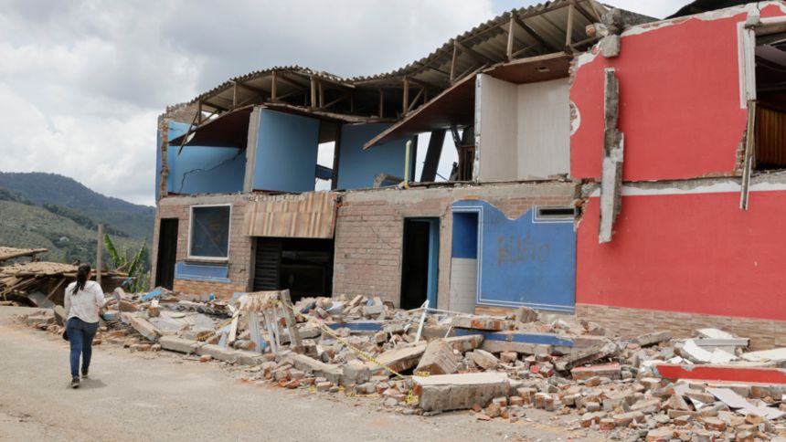 Cifra de fallecidos por terremoto en Colombia se ubicó en 289, mientras los damnificados superan los 185.000