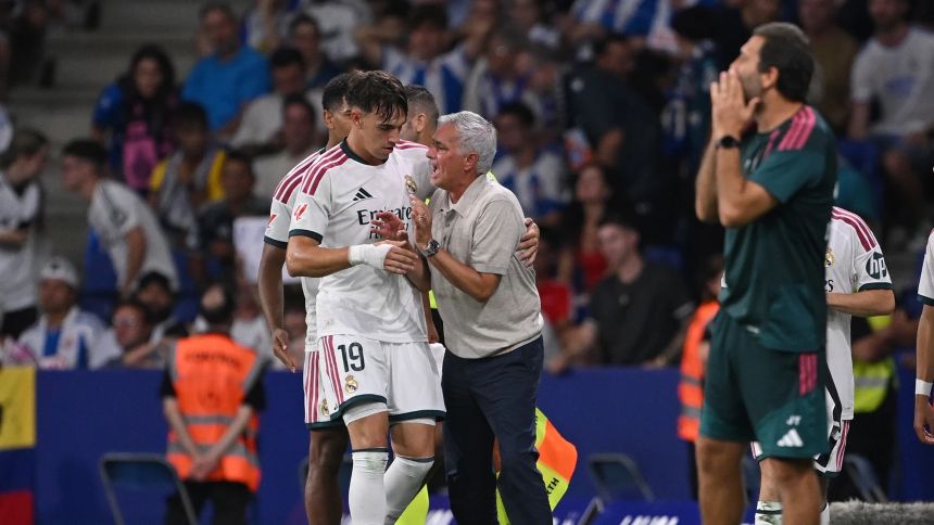 Real Madrid arrancó con victoria en la vuelta de José Mourinho al banquillo blanco