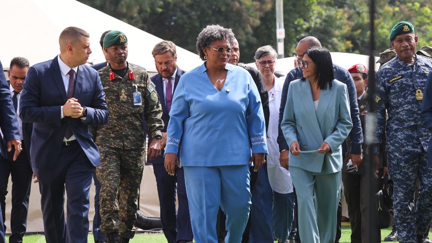 Delcy Rodríguez firmó declaración conjunta con Barbados para 'robustecer cooperación bilateral'