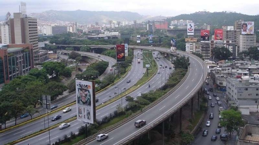 Autopista Francisco Fajardo. Foto Archivo
