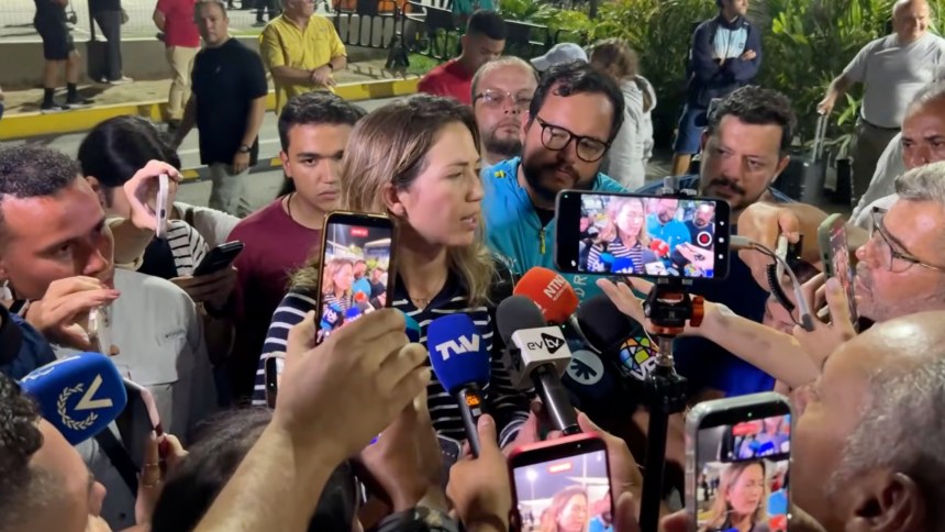 VIDEO: Claudia Macero, jefa de prensa de María Corina Machado, regresó a Venezuela este 27Sep