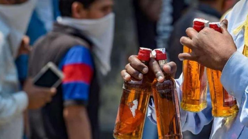 Fallecieron 19 personas por consumo de alcohol adulterado en un estado «seco» de la India