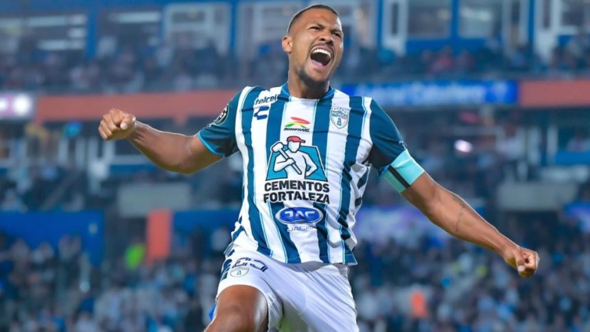 Salomón Rondón sigue su idilio con el gol tras marcar en nueva victoria del Pachuca