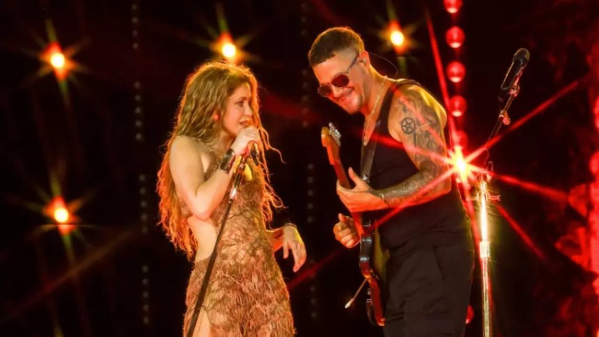 VIRAL: Así fue la sorpresiva participación de Alejandro Sanz en uno de sus conciertos de Shakira en Madrid